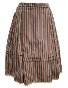 Saya de niña, talla 4, color C-12.