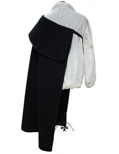 Short medieval cape, Esquilache model