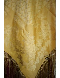 Mantoncillo de gro, ref. PR491. (Rayón-poliéster). Oro. (140x140 cm.) 2
