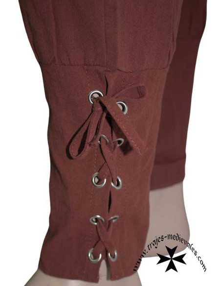 Pantalón medieval, modelo Frisia.(Marrón). Detalle.