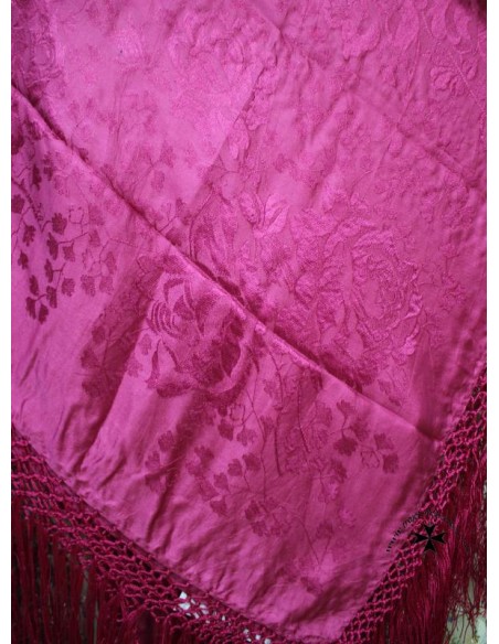 Mantoncillo de seda natural (gro) SS701. Fucsia. (140x140). Detalle estampado.
