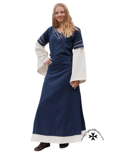 Medieval dress, Alba.