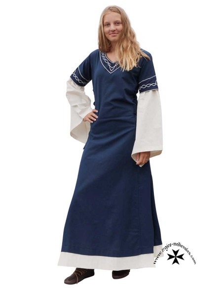 Medieval dress, Alba.