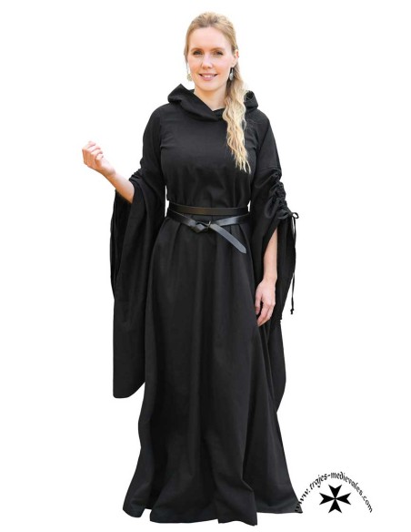 Vestido medieval con capucha modelo Iceni