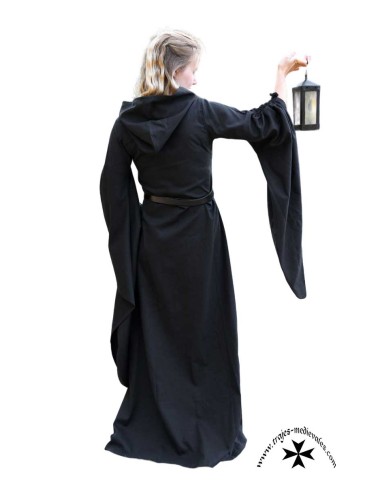 Vestido medieval con capucha modelo Iceni