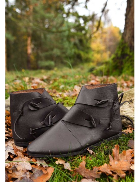 Early medieval toggle shoes, Jorvik model