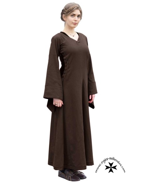 Vestido medieval, abierto por los lados, Brial Amal, varios colores. Siglos XI - XIII.
