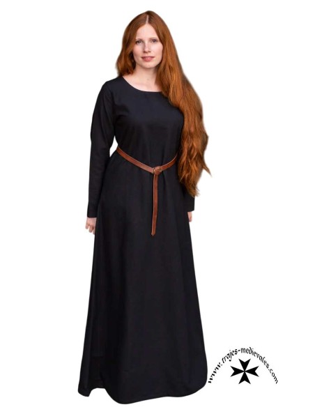 Medieval underdress, Freya model. (Available in various colors).