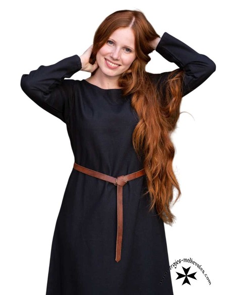 Medieval underdress, Freya model. (Available in various colors).
