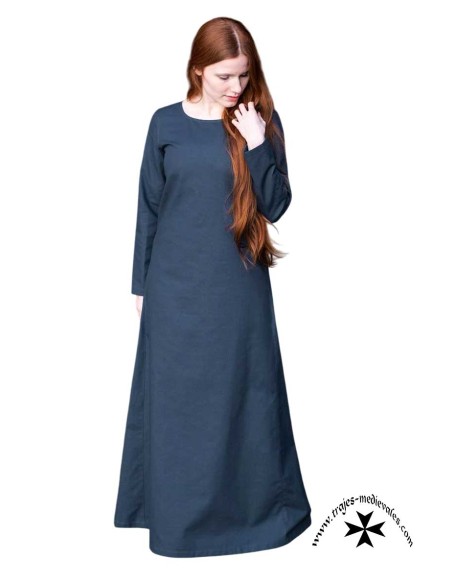 Medieval underdress, Freya model. (Available in various colors).