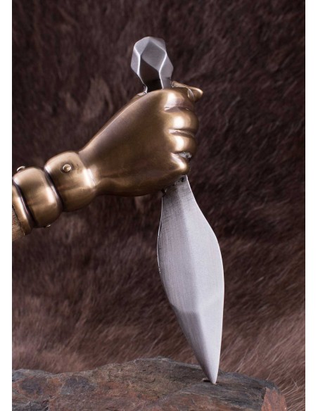 Martillo de guerra gótico del siglo XVI, con cabeza de daga