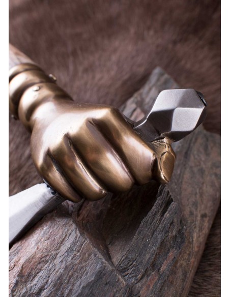 Martillo de guerra gótico del siglo XVI, con cabeza de daga