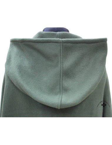 Capa medieval Einar, tejido polar verde. Detalle.