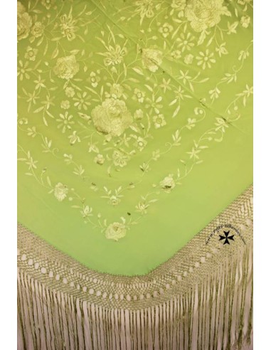 Mantón de Manila, serie 1010612N, (verde pistacho). Detalle motivo central.