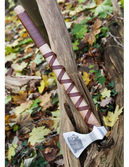 Hacha vikinga de acero fundido, tipo E, con grabado y envoltura de cuero