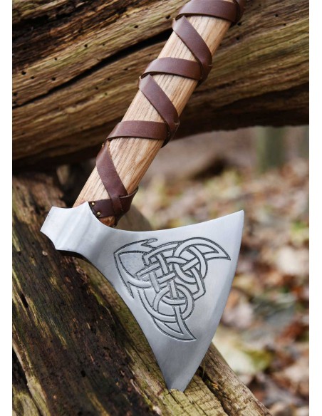 Hacha vikinga de acero fundido, tipo M, con grabado y envoltura de cuero