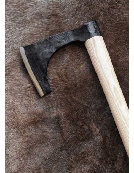 Hacha barbada vikinga
