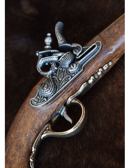 Pistola de chispa, siglo XVIII, latón, réplica