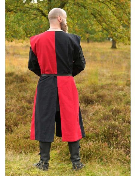 Medieval tabard lined with lion (Red / Black)